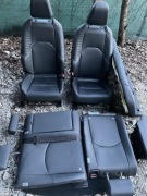 Fotele kanapa komplet Lexus UX skóry czarne panel podgrzewane