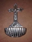 Cynowa zabytkowa kropielniczka