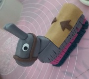 Lama fortnite z masy cukrowej na tort 