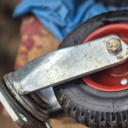 Koło pełne skrętne płytka fi 200 250/4