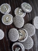 Guziki tapicerowane szare