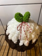 Babeczka świąteczna wykonana z włóczki chennile