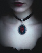 Elegancki Gotycki Choker z Anatomicznym Sercem