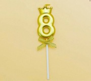 Świeczka cyferka 8 z koroną na tort urodzinowa