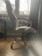 Fotel obrotowy biały ekoskóra