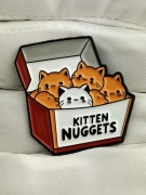 NOWA Przypinka pin metalowa kot kotek cat