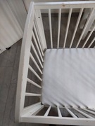 Łóżeczko dziecięce białe