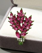 Elegancka broszka lawenda