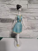 Pani na spacerze figurka porcelana Hollohaza 