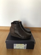 Botki brązowe na koturnie Ryłko r. 36