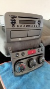 Alfa 147 GT panel klimy radio schowek Blackline