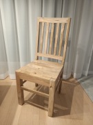 2 krzesła z drewna