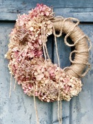 Wianek na drzwi, hortensja i sznurek. 36cm 