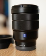 Sony 16-35mm f/4 Carl Zeiss Vario-Tessar ZA OSS