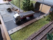 Herpa – Mercedes-Benz Actros + naczepa – Skala H0 (1:87) 