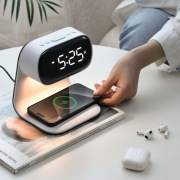 RoHs / Budzik - lampka - ładowarka bezprzewodowa 15W