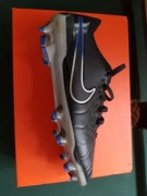 Nike korki piłkarskie Legend 10 Club FG/MG