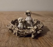 Schleich młode orły orlęta w gnieździe figurka model wycofany z 2011 r