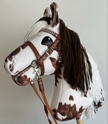 NOWY Hobby Horse A4 z ogłowiem i wodzami srokaty łaciaty
