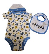 Jordan zestaw prezentowy body, czapeczka, śliniaczek  rozmiar 68-74 cm