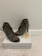 Botki CARINII - B3696 G65-I38-PSK-A92 r.38