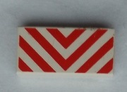 LEGO 3069p09 Biała płytka 1 x 2 z wzorem niebezpieczeństw 6479