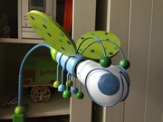 Lampa dziecięca KLIK Pszczółka przykręcana do blatu, drewniana