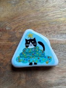 Kot choinka, magnes na lodówkę, malowany kamień