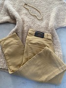 Piaskowe spodnie jeansy Zara beżowe camel jesień capsule wardrobe