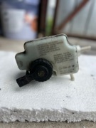 Pompa hamulcowa ze zbiorniczkiem VW Audi – 1K0 611 301 C / 1K0 614 019