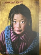 LOOKING EAST, PORTRETY ZE WSCHODU, MCCURRY