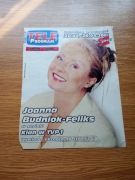 Plakaty i wycinki z gazet 