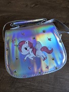 Torebka na długim pasku dla dziewczynki 