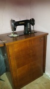 Minerva 122 - Stara Maszyna do Szycia w szafce