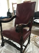 Barokowe fotele , początek 19 wieku, skora bordowa, w b. dobrym stanie 