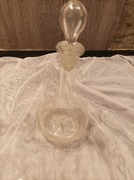 Stara szklana karafka