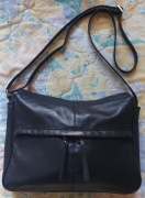 Gigi czarna skórzana torebka listonoszka skóra naturalna crossbody okazja
