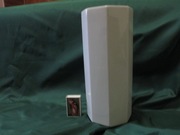 BIA ŁY  PORCELANOWY WAZON GOEBEL- PIĘKNY PREZENT  