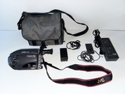 Kamera video JVC GR-AX40 na kasety VHS-C Compact ładowarka zestaw