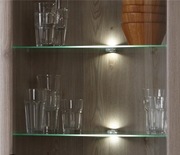 Oświetlenie LED do półek szklanych