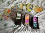 Duży Zestaw Oryginalnych Kart Pokemon Ponad 1200 sztuk Common Uncommon Rare