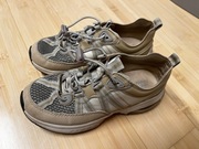 Zara modne 21 cm buty sportowe kremowe nude 33 bezowe wygodne