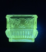 pojemnik szklany zabytkowy szklo nie-uranowe, na bizuterie, kolczyki itp