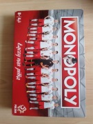 Monopoly łączy nas piłka w środku bardzo ładna