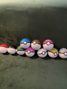 Unikatowa Zabawka Zestaw Figurka Pokeball Naklejki