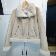 Kożuszek Orsay roz.44