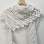 Delikatny biały szal ślubny etola z wełną merino 