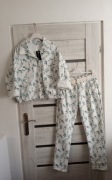 Komplet biały w niebieskie kwiatki, katana+spodnie z paskiem.