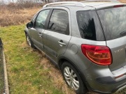 Suzuki SX4 uszkodzony