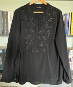 CZARNA BLUZKA Z CEKINAMI by Tchibo